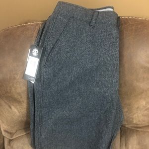 Men’s U/A Shorts, Size 32